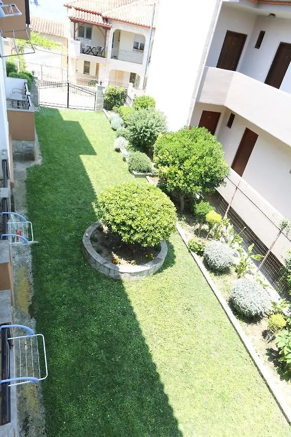 Yannis Apartments Afytos 0*,